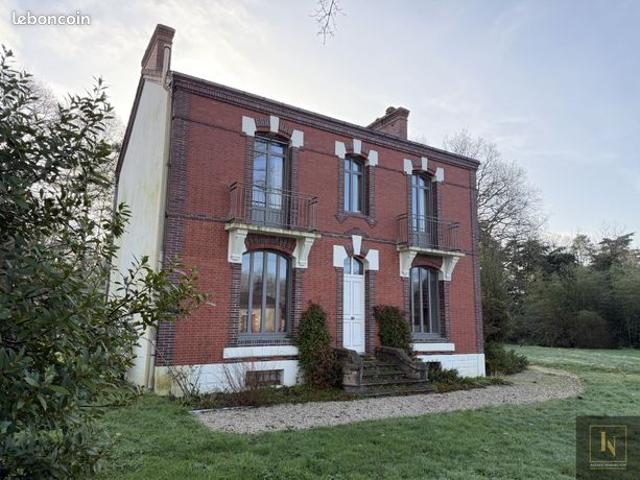 Maison 10 pièces 210 m²