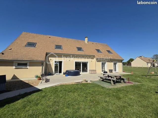 Maison 10 pièces 210 m²