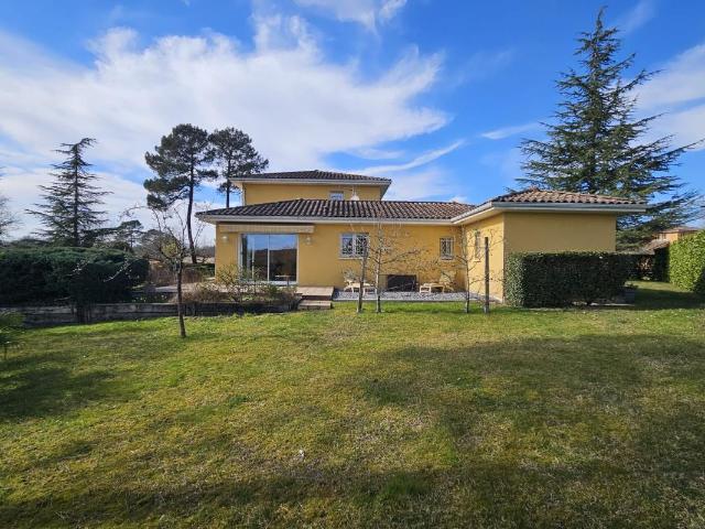 Maison 10 pièces 210 m²