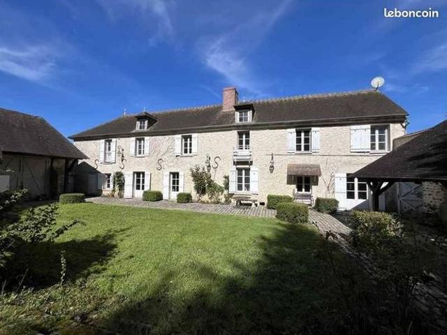 Maison 10 pièces 210 m²