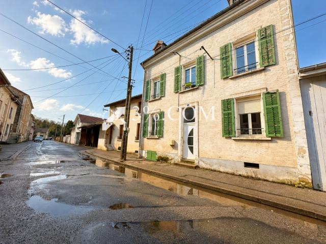 Maison 10 pièces 210 m²