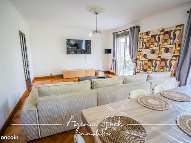 Maison 10 pièces 210 m²