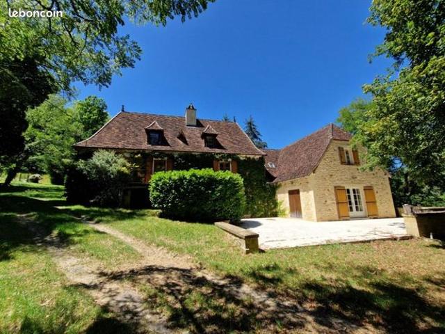Maison 10 pièces 211 m²