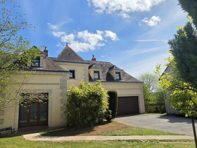 Maison 10 pièces 212 m²