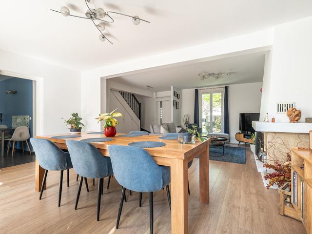 Maison 10 pièces 212 m²