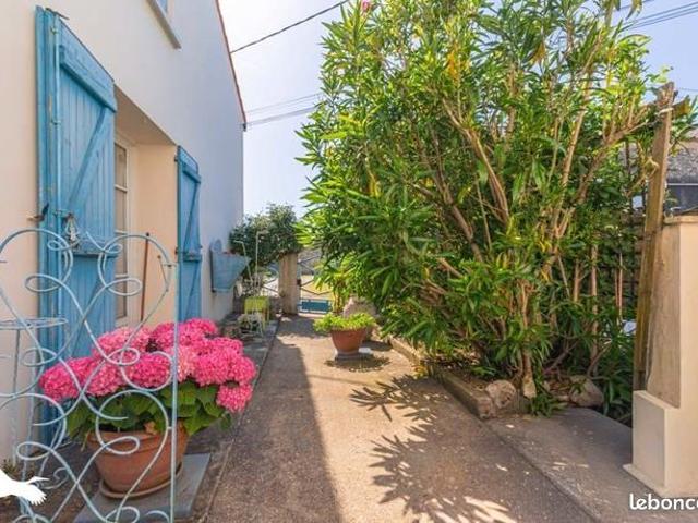 Maison 10 pièces 212 m²