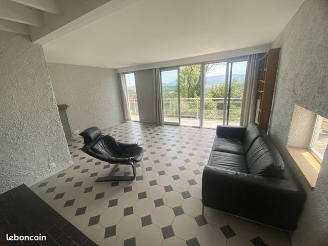Maison 10 pièces 212 m²