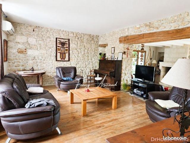 Maison 10 pièces 212 m²