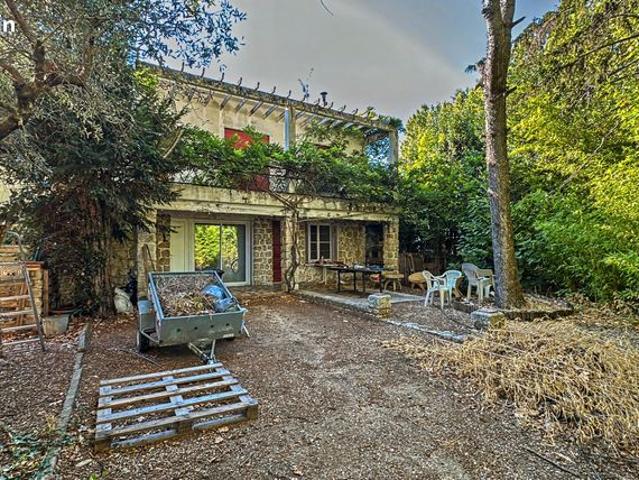 Maison 10 pièces 217 m²