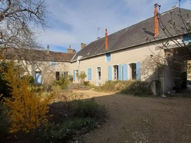 Maison 10 pièces 217 m²