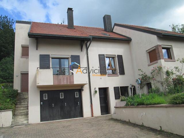 Maison 10 pièces 217 m²