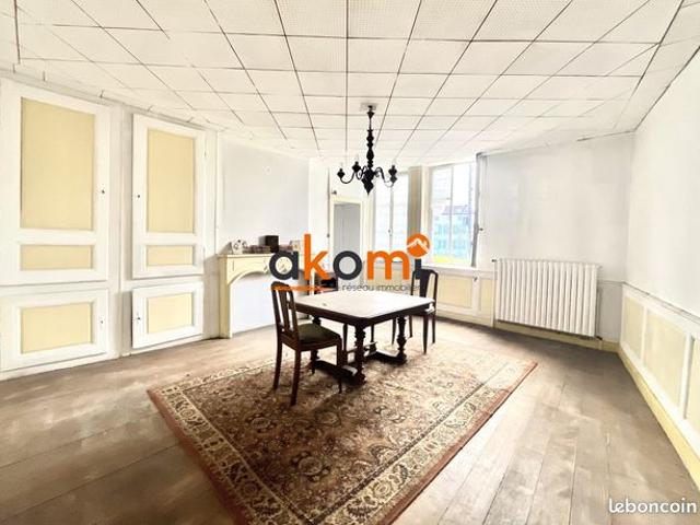 Maison 10 pièces 217 m²