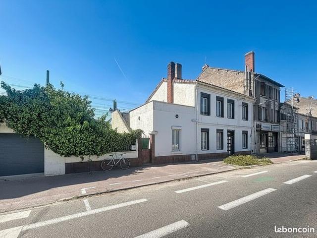 Maison 10 pièces 214 m²