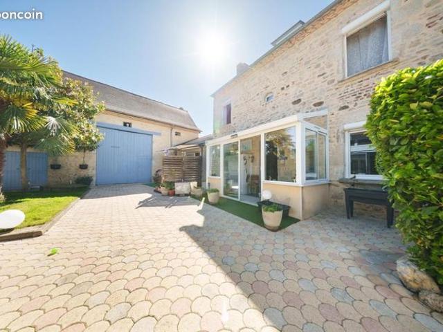 Maison 10 pièces 215 m²