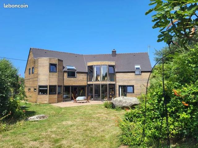 Maison 10 pièces 215 m²