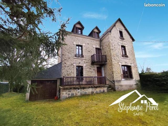Maison 10 pièces 215 m²