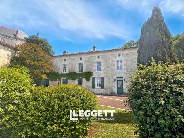 Maison 10 pièces 215 m²