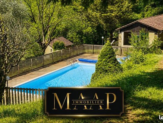 Maison 10 pièces 215 m²