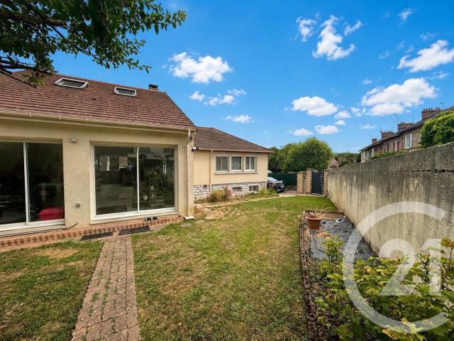 Maison 10 pièces 215 m²