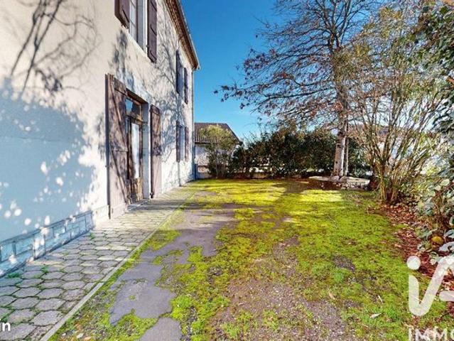 Maison 10 pièces 216 m²