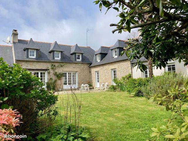 Maison 10 pièces 218 m²