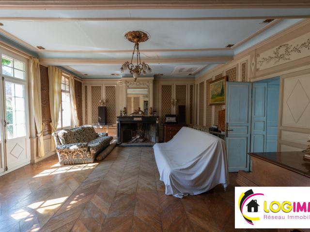 Maison 10 pièces 218 m²