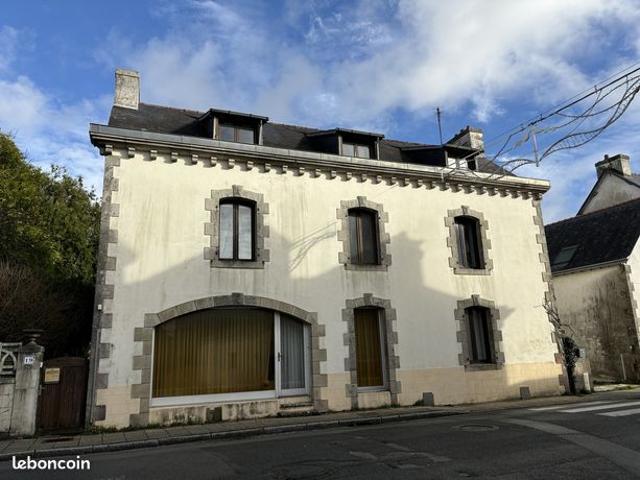 Maison 10 pièces 218 m²