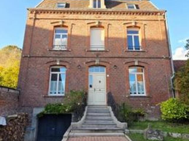 Maison 10 pièces 218 m²