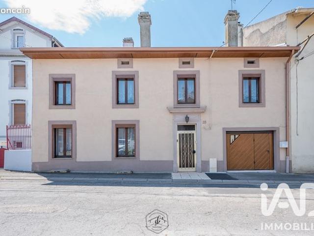 Maison 10 pièces 219 m²