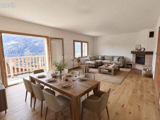 Maison 10 pièces 219 m²