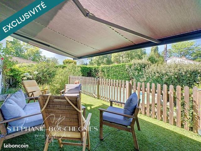 Propriété 10 pièces 223 m²