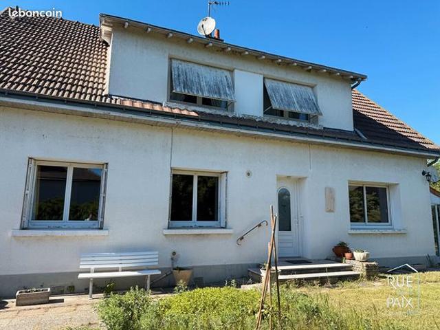 Maison 10 pièces 223 m²