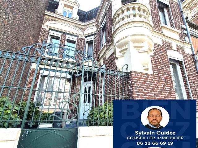 Maison 10 pièces 223 m²