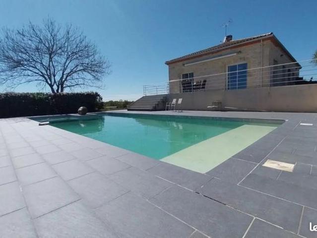 Maison 10 pièces 220 m²