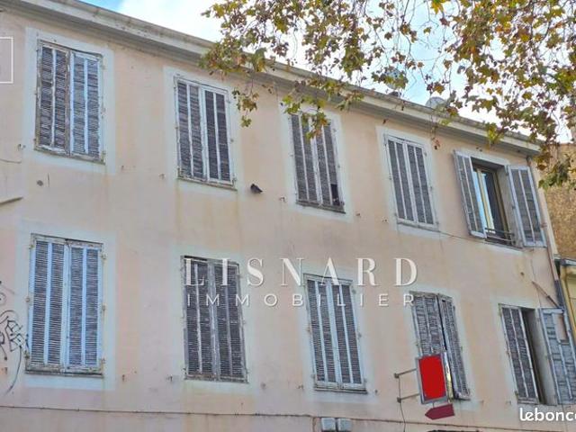 Maison 10 pièces 220 m²