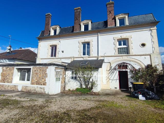 Maison 10 pièces 220 m²