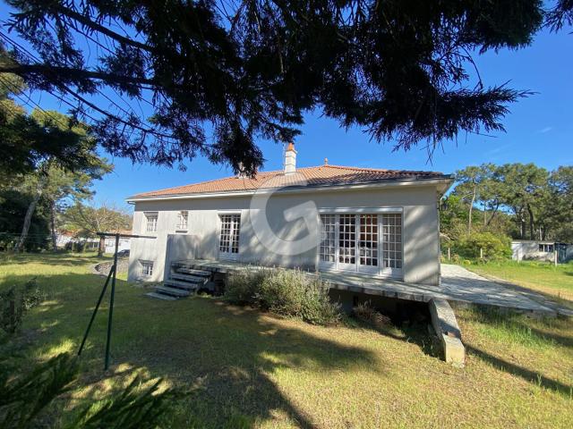 Maison 10 pièces 220 m²