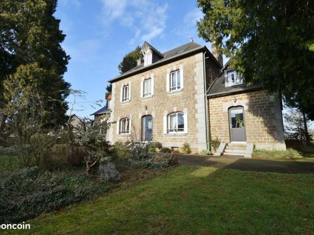 Maison 10 pièces 220 m²