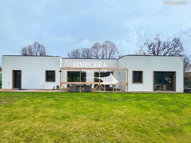 Maison 10 pièces 220 m²
