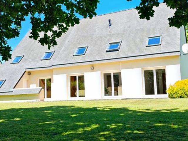 Maison 10 pièces 220 m²