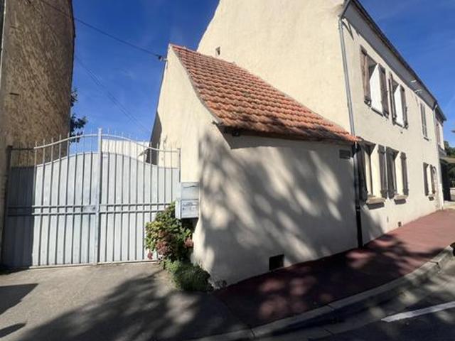 Maison 10 pièces 220 m²