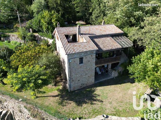 Maison 10 pièces 220 m²
