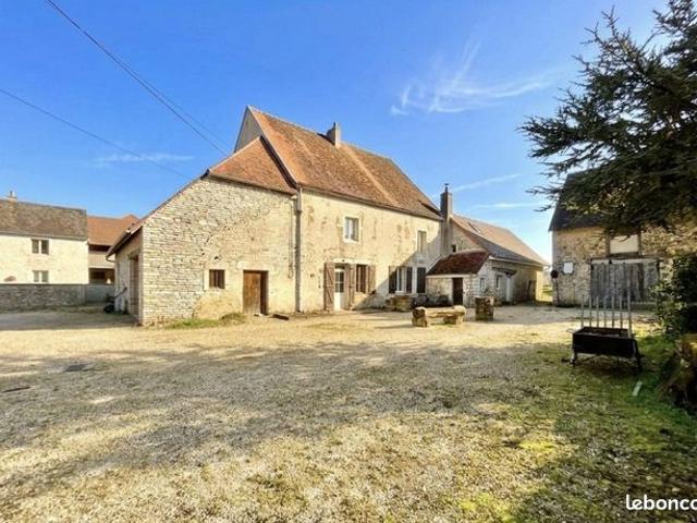 Maison 10 pièces 220 m²