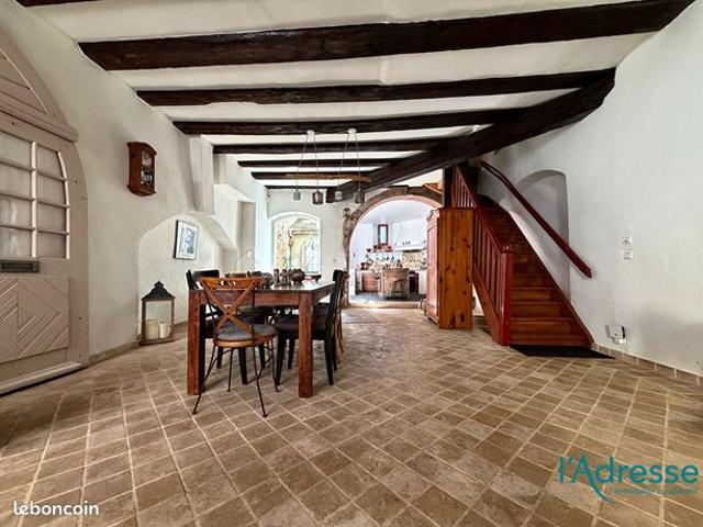 Maison 10 pièces 220 m²