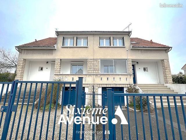 Maison 10 pièces 220 m²