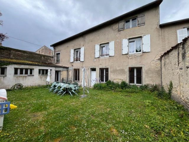 Maison 10 pièces 220 m²