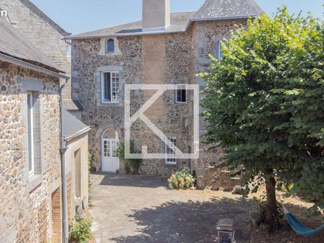 Maison 10 pièces 220 m²
