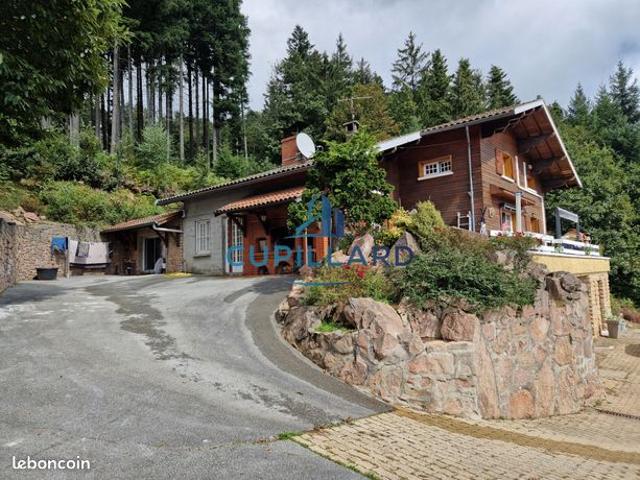 Maison 10 pièces 220 m²