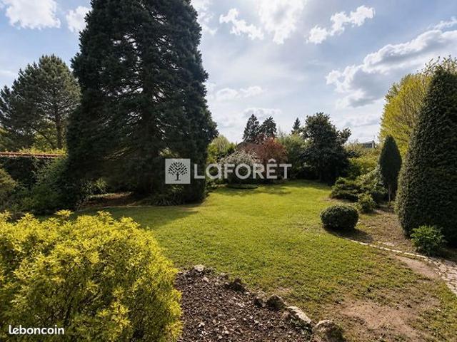 Maison 10 pièces 220 m²