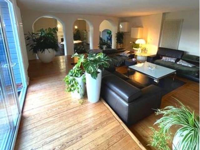 Maison 10 pièces 220 m²